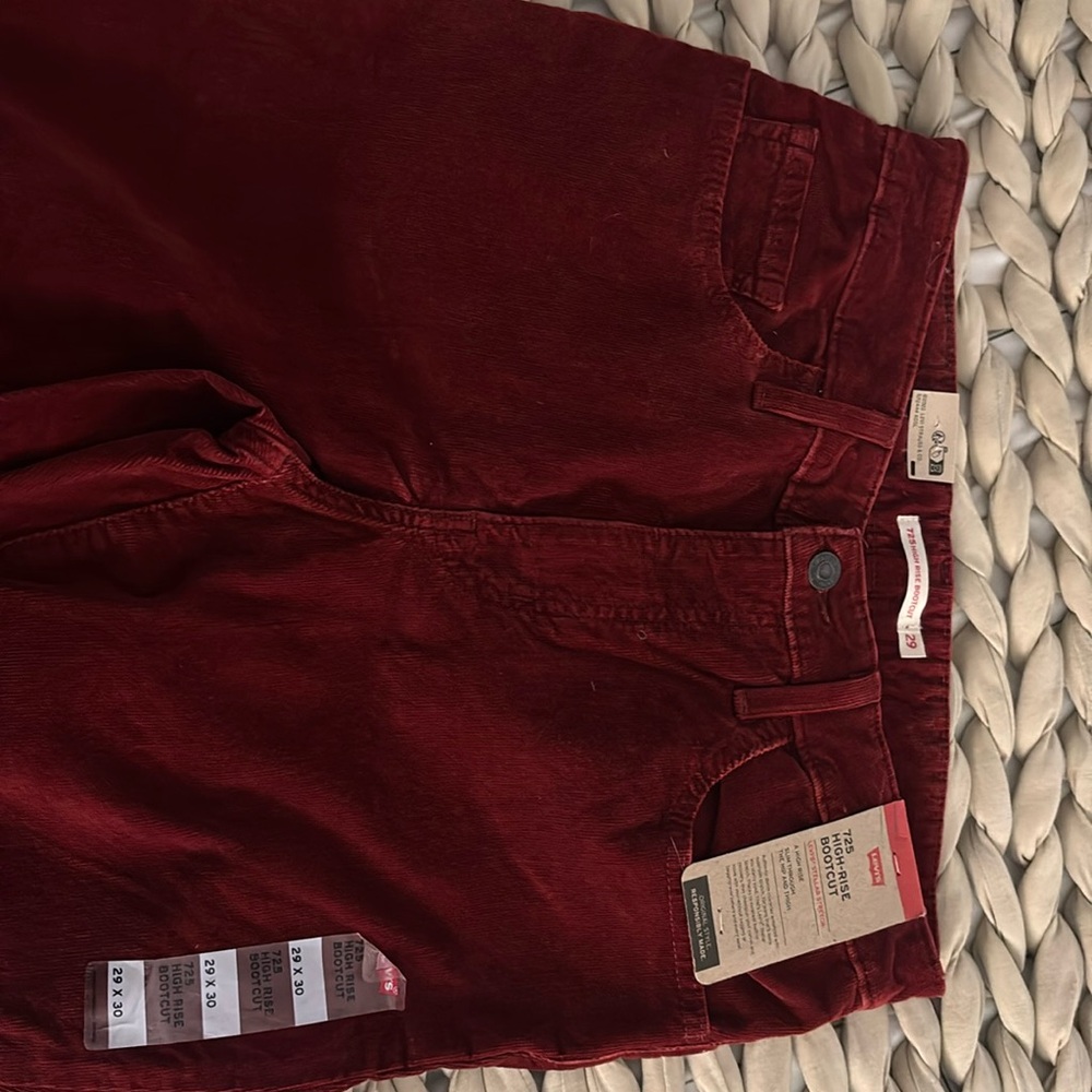 Levi's 725 High-Waist Bootcut Corduroy Pants NWT Size 29